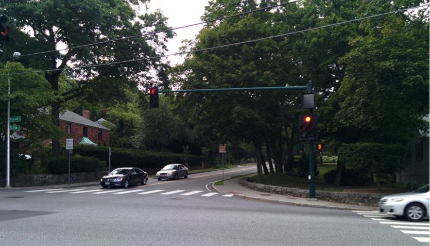 FIGURE 4. Dynamic No-RTOR Sign at Clifton/Leonard Street
Figure 4 is a picture of the dynamic no-RTOR that was installed in the northeast corner of Pleasant Street at Clifton/Leonard Street for northbound right-turn movements.
